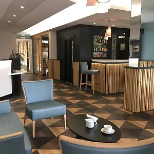 https://hotel-icare.midi-pyreneeshotels.com